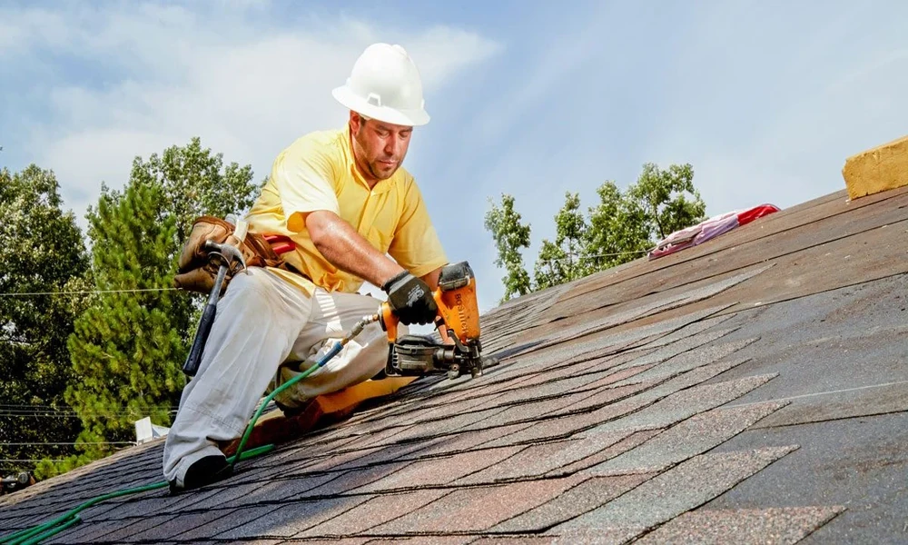 Five Moments That Show Who Should Fix Your Roof